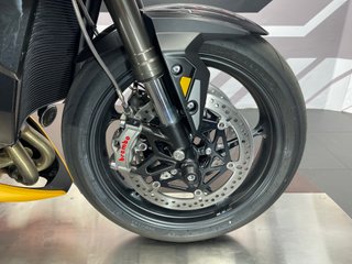 Triumph Street Triple RS Amarilla
