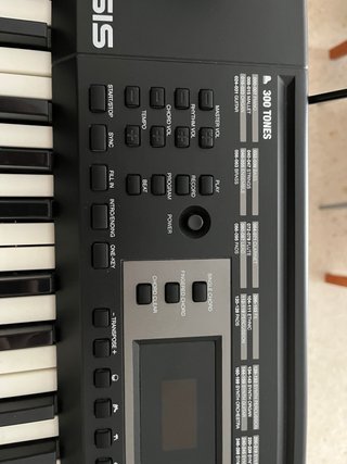 Piano Alesis Melody 61 teclas + banco