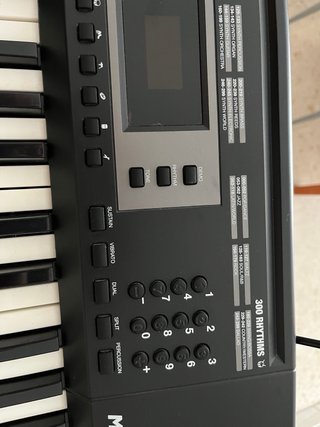 Piano Alesis Melody 61 teclas + banco