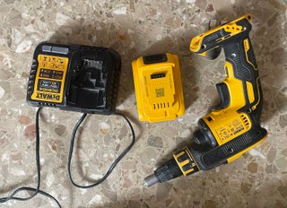 Martillo Perforador SDS + Atornillador Dewalt