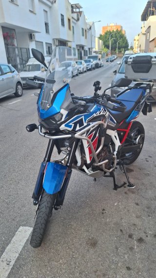 Honda Africa Twin 1100 Adventure Azul/Roja