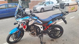 Honda Africa Twin 1100 Adventure Azul/Roja