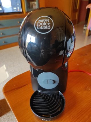 Cafetera Dolce Gusto Krups Negra