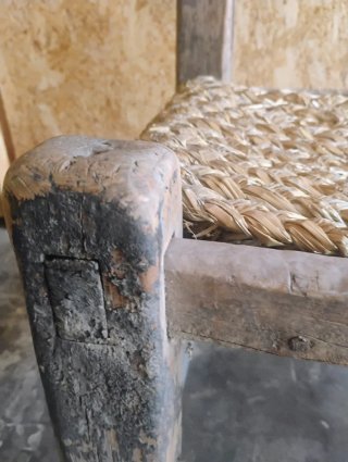 Silla antigua masía siglo XVIII