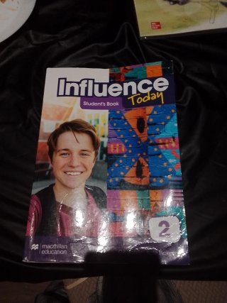 INFLUENCE TODAY 2 Student's book: libro de text...