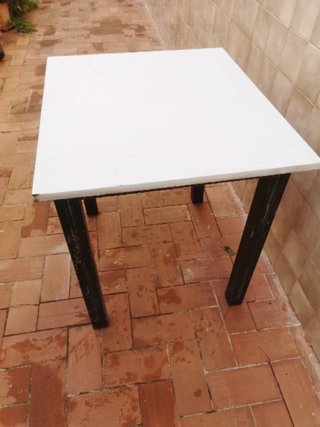 Mesa de madera 80x70x77 cm