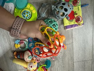 Lote Juguetes Bebé: Sonajeros y Peluches