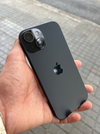 Apple iPhone 15 128GB / SEMI NUEVO