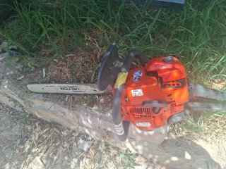 2 Motosierras Oleo-Mac Para piezas o para reparar.