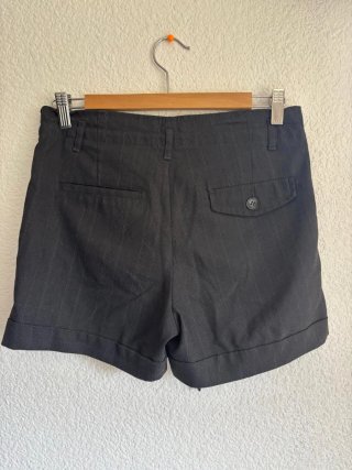 Pantalón corto Mango gris