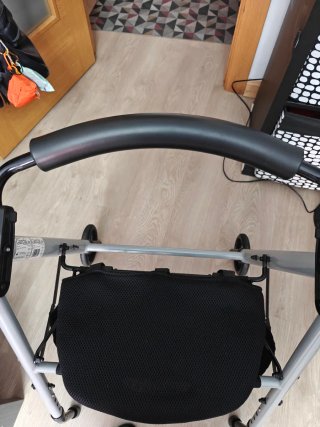 Andador para adultos con asiento