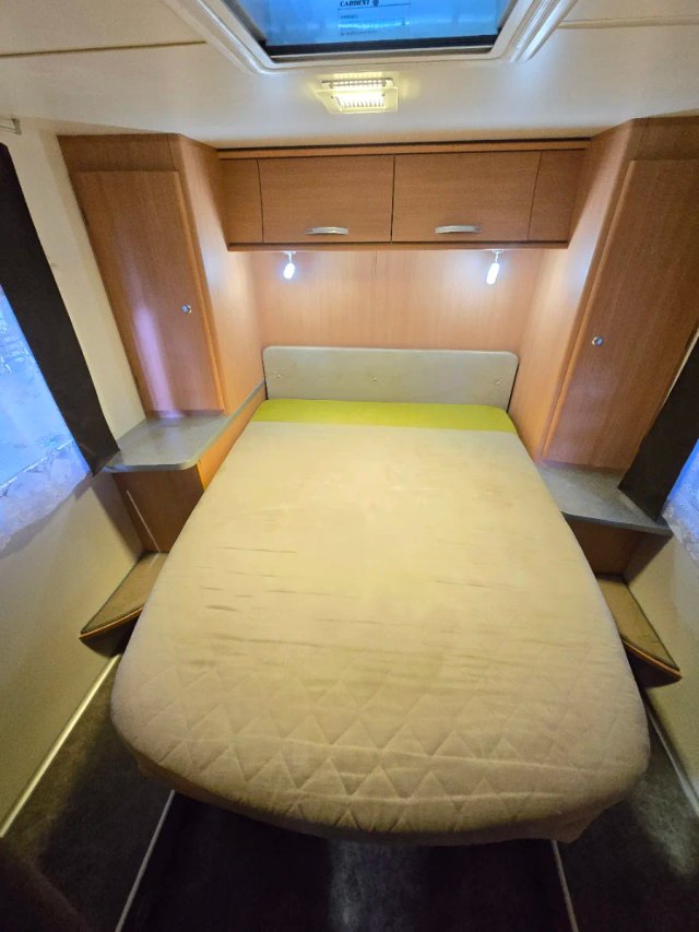 Ford Chausson Cama Isla y basculante 46000km 2012