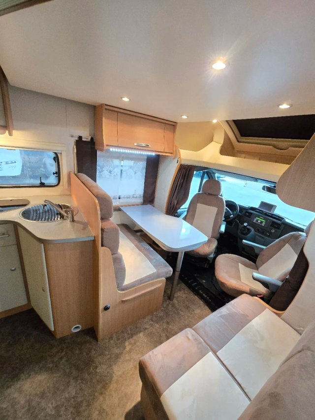 Ford Chausson Cama Isla y basculante 46000km 2012