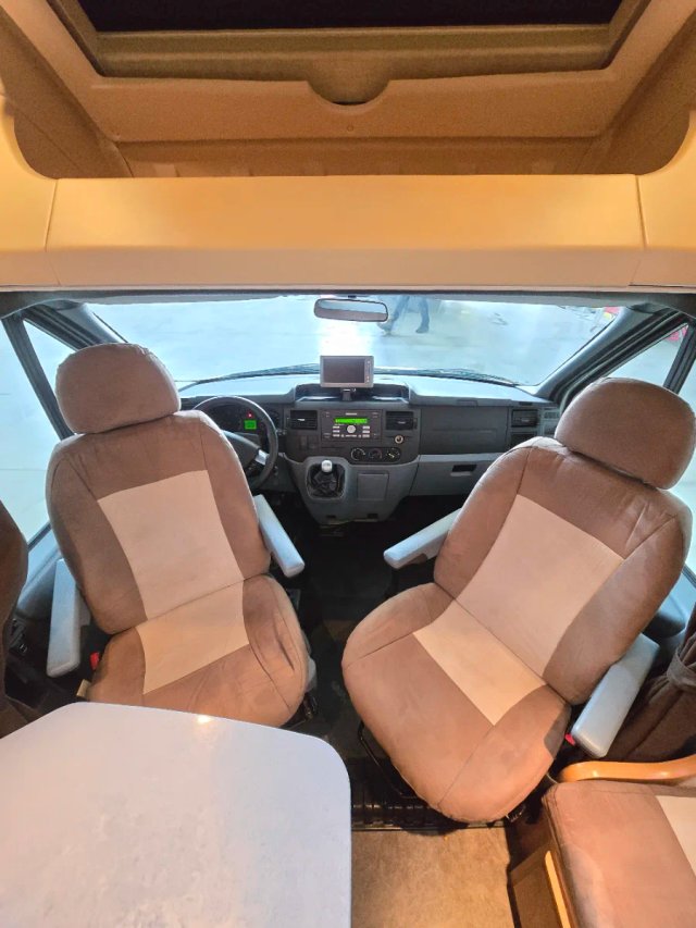 Ford Chausson Cama Isla y basculante 46000km 2012