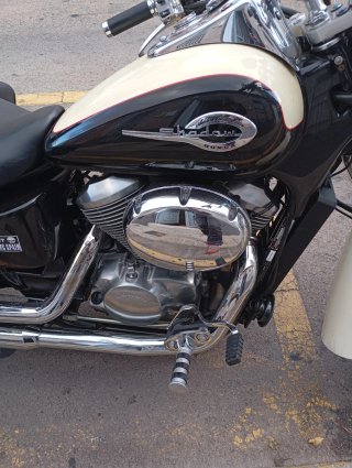 Honda Shadow Cruiser Negra y Beige