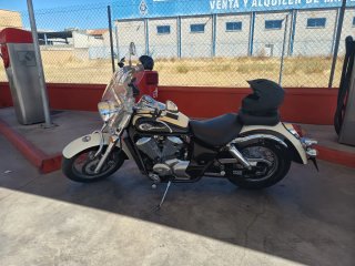 Honda Shadow Cruiser Negra y Beige