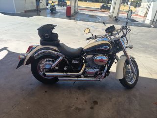 Honda Shadow Cruiser Negra y Beige
