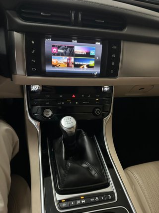 Jaguar XF 2017