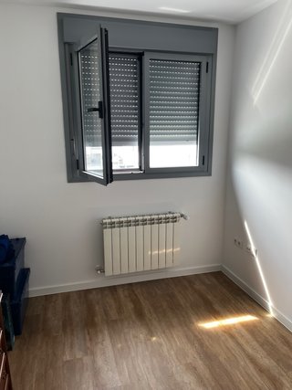 Se alquila habitación  en alovera