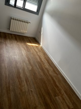 Se alquila habitación  en alovera