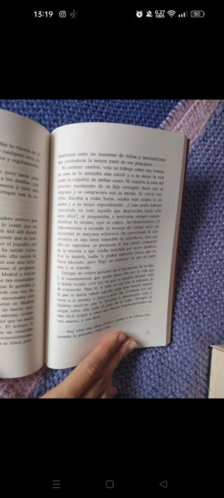 Libro de tapa blanda