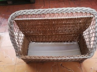 Baúl asiento mimbre respaldo 90x30x37x55