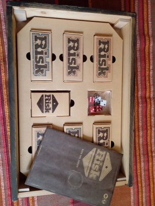 Juego de mesa Risk de madera