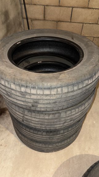 2 neumáticos Hankook