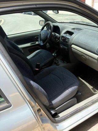 Renault Clio 2003