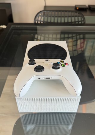 Xbox Series S + Mando Blanco