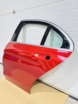 Puerta trasera izquierda Mercedes-Benz Clase C W205 2014-2018 A2057300105