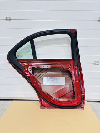 Puerta trasera izquierda Mercedes-Benz Clase C W205 2014-2018 A2057300105