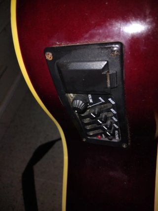 Guitarra Acústica Roja