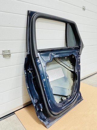 Puerta trasera derecha Mercedes-Benz Clase C S205 2014-2018 A2057320410