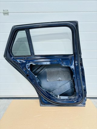 Puerta trasera izquierda Mercedes-Benz Clase C S205 2014-2018 A2057320310