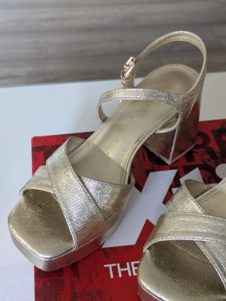 Sandalias XTI doradas tacón plataforma