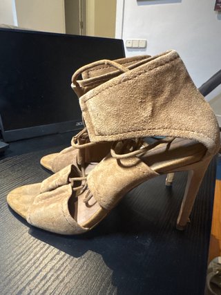 Sandalia Botines de ante con cordones marrones