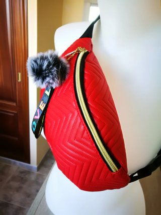 Riñonera roja