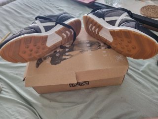 Zapatillas Munich -Alpha 41- Unisex Talla 40