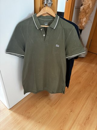 Pack 3 polos talla L. Marcas: Lee, Levis.