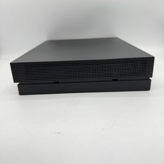 Xbox One X 1TB Negra + Mando