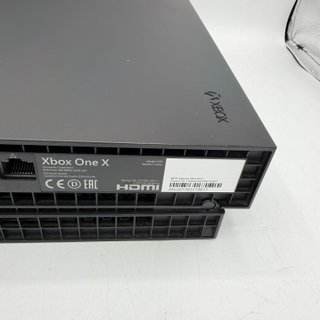 Xbox One X 1TB Negra + Mando