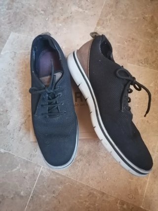 Zapatos tipo bambas talla 45