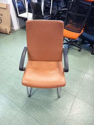 Butaca naranja salas de espera reuniones