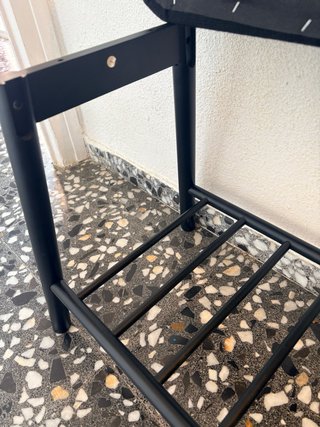 Banco Jysk Negro con Estante