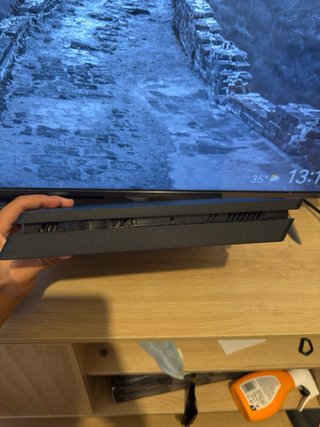 PS4 Slim Negra + 2 Mandos + Cargador + 5 Juegos