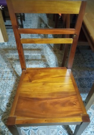 Silla de comedor en madera