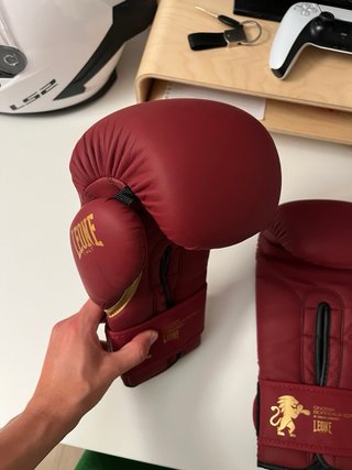 Pack Guantes Boxeo Leone y Vendas Leone