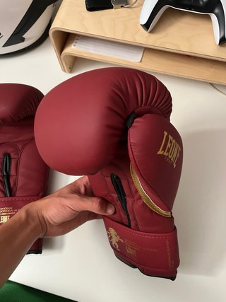 Pack Guantes Boxeo Leone y Vendas Leone
