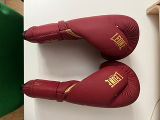 Pack Guantes Boxeo Leone y Vendas Leone